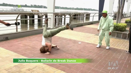 Nuestro querido Juli también tiene su recopilatorio de entrevistas, anécdotas divertidas y aventuras.