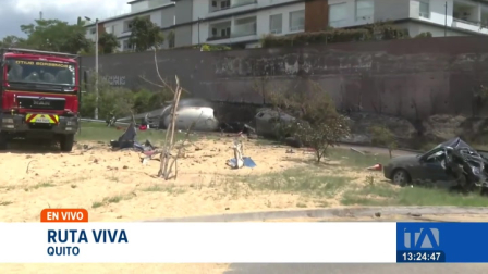 Un tráiler que transportaba alimento para aves perdió los frenos y chocó con varios vehículos en la Ruta Viva, dejando tres personas fallecidas.

Un reportaje de Juan Miguel Rodríguez