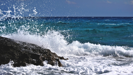 Inocar alerta presencia de oleaje en el arranque del feriado de noviembre en Ecuador