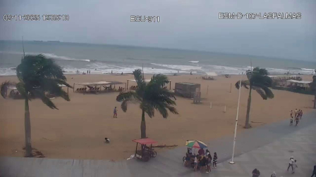 Presencia de olas de más de 2 metros de altura en Esmeraldas