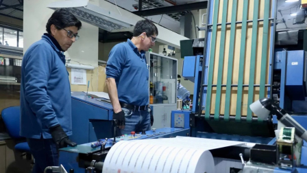 El CNE informa el avance de la impresión de papeletas electorales.