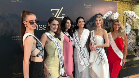 Las representantes de Bélice, Paraguay, Rumania y Polonia posan en Bangkok (Tailandia),