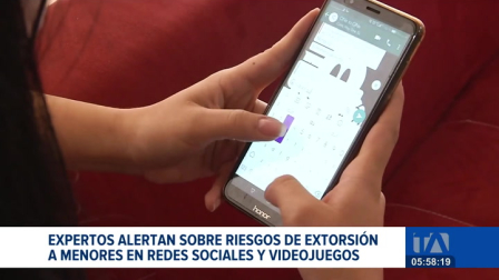 Según la Unidad Nacional de Ciberdelito, once personas fueron capturadas este año por delitos de pornografía infantil. Expertos advierten que las redes sociales y los juegos en línea son utilizados para extorsionar a menores.

Un reportaje de Mishell Villacís
