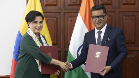 La ministra de Relaciones Exteriores de Ecuador, Gabriela Sommerfeld se reunió con el ministro de Estado para Asuntos Exteriores y Textiles de la India, Shri Pabitra Margherita.