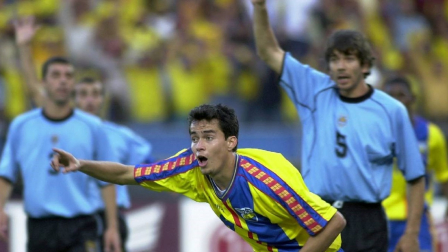 Jaime Iván Kaviedes celebra el tanto de la clasificación.