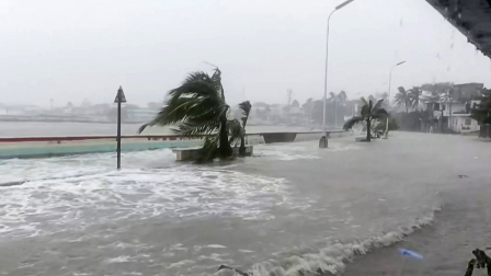 El supertifón Fung-wong tocó tierra en Filipinas.