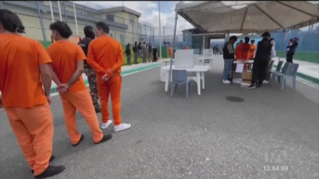 Más de ocho mil personas privadas de libertad ejercen su voto este jueves 13 de noviembre del 2025 en 41 centros penitenciarios distribuidos en 20 provincias del Ecuador, como parte de la consulta popular y referéndum. 

Un reportaje de Karen Haro