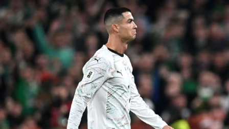 Cristiano Ronaldo salió frustrado tras su expulsión en la derrota de Portugal ante Irlanda (0-2).