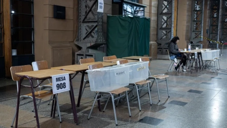 Cierran las urnas en Chile en jornada de elecciones presidenciales.