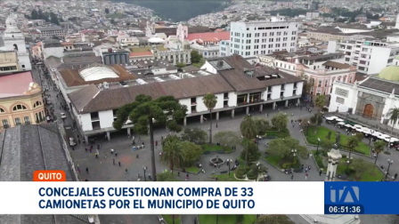 El Municipio de Quito avanza en la compra de 33 camionetas por un monto cercano al millón de dólares. Algunos concejales aseguran desconocer qué entidad solicitó estos vehículos y exigen los informes que sustenten la necesidad de la adquisición.

Un reportaje de Stephany Paz
