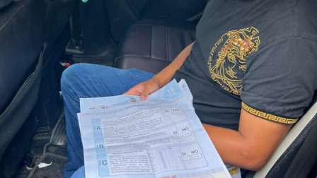 El ciudadano portaba las papeletas al momento de la detención.