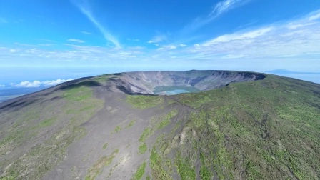 Volcán Fernandina se mantiene en alerta por posible erupción.