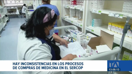 Durante el gobierno de Daniel Noboa, seis autoridades han pasado por el Ministerio de Salud, una de las instituciones con más cambios desde 2023. La falta de medicinas, insumos y personal médico continúa como una de las principales falencias de un sistema que sigue en crisis.

Un reportaje de Ericka Vera