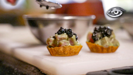 Detrás de cada proyecto culinario ecuatoriano hay pasión, ingenio y la terquedad necesaria para abrir camino con pocos recursos y muchas ganas. En esta segunda parte, sus protagonistas revelan tropiezos, aprendizajes y decisiones que los han marcado.