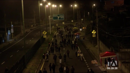 Al menos 800 000 personas participarán este viernes 21, sábado 22 y domingo 23 de noviembre del 2025 en las caminatas hacia el Santuario de la Virgen de El Quinche, en el nororiente de Quito. 

Un reportaje de Brigette Mancheno