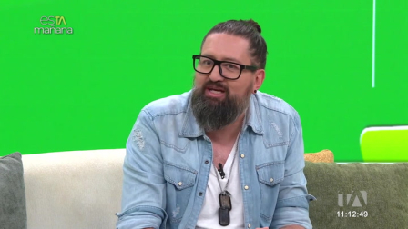 El divertido Jalál Dubouis nos trae la buena nueva de ‘El Buscador’ en su nuevo horario, todos los domingos a las 22:00, y nos adelanta detalles de sus invitados y del trabajo detrás programa.