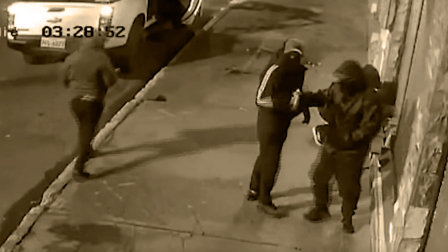 Una banda ha cometido cuatro robos a locales comerciales en un mes.