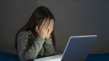 Tres formas de violencia de género digital afectan a mujeres de todo el mundo.