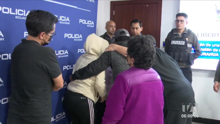 La Policía Nacional ejecutó un operativo en Ambato que permitió liberar a una persona secuestrada y detener a once presuntos involucrados. Según las autoridades, los captores exigían cien mil dólares para su liberación.

Un reportaje de Gustavo Jaramillo