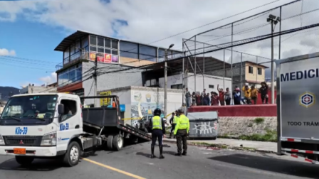 Un hombre fue atropellado por un policía en servicio activo en Quito.