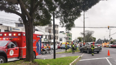 Caos vehicular en la av. Eloy Alfaro por siniestro de tránsito