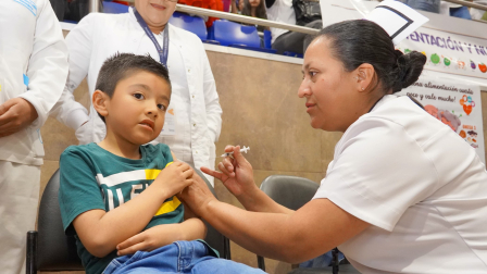 La vacunación contra la influenza se realiza de forma gratuita en los centros de salud