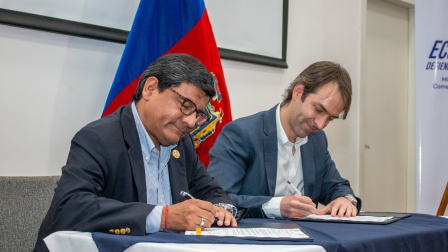 El ministro Luis Jaramillo firmó un Memorando de Entendimiento entre el Ministerio de Producción y Mercado Libre Ecuador.