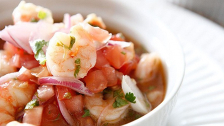 El ceviche ecuatoriano es uno de los platos típicos de Ecuador.