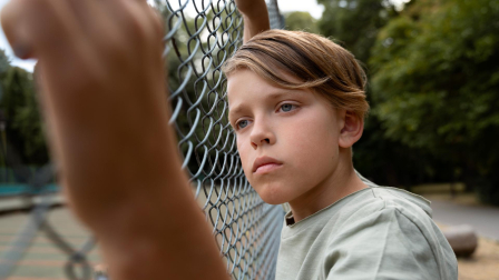 Los niños son captados en entornos como el colegio, o en páginas de videojuegos.