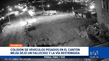 Una persona perdió la vida calcinada tras un siniestro de tránsito que se registró la madrugada de este jueves 11 de diciembre en la vía Alóag, en el cantón Mejía, provincia de Pichincha. 

Un reportaje de Gustavo Jaramillo