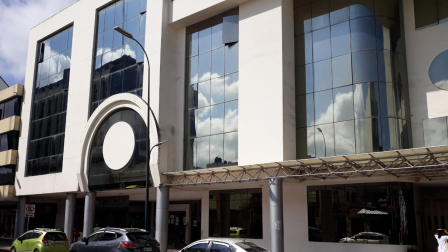 La mañana de este domingo se registró una amenaza de bomba en las inmediaciones de las Unidades Judiciales de Pasaje, en El Oro.