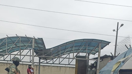 Un tiroteo se registró la mañana de este viernes 19 de diciembre del 2025 en los exteriores de la cárcel de mujeres en Guayaquil