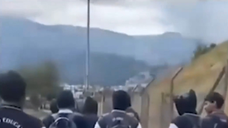 Tres estudiantes de un colegio de Quito resultaron heridos en una riña.