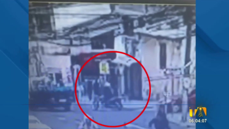 Hombres robaron cerca de 100 mil dólares a un ciudadano de nacionalidad china, en un hecho registrado en el sector de El Condado, en el norte de Quito. Durante el asalto, dos personas resultaron heridas y fueron atendidas por personal de emergencia.

Un reportaje de Juan Miguel Rodríguez