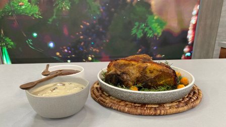 Un brazo de cerdo para las fiestas de Navidad y Fin de Año