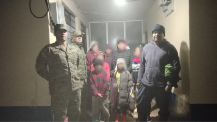 Militares rescataron a 12 niños perdidos en el cerro Igualata, en Tungurahua.