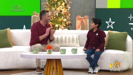 Santiago Buestán se sienta en el sillón de los amigos y nos habla de los proyectos que tiene. Es un niño con un coeficiente superior que ama profundamente al país.