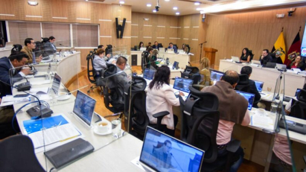 El Concejo Metropolitano aprobó la aplicación del sistema tercera placa en Quito.