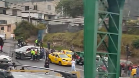 Siniestro de tránsito en la av. Occidental y Legarda en el norte de Quito