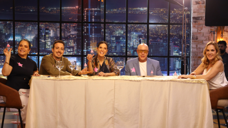 Chef Cecilia Cedeño, Iñaki Murúa, Carolina Sánchez, Jorge Rausch e Irene González en el reto de baby shower de MasterChef Celebrity Ecuador.