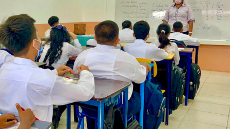 Los estudiantes deben cumplir un régimen escolar de 200 días.