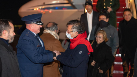 El presidente de Colombia, Gustavo Petro, es recibido a su llegada a Washington para su crucial reunión con su homólogo estadounidense, Donald Trump.