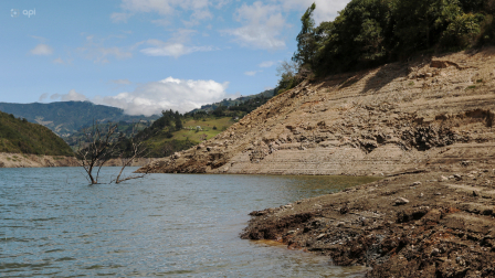 El embalse de Mazar se ubica en la cuenca del río Paute,. en Azuay.