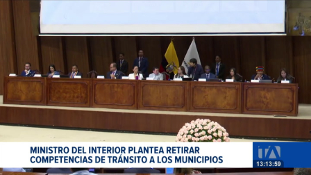 La denuncia ante la Comisión de Fiscalización apunta a irregularidades en 17 municipios, incluidos Manta y Durán, según John Reimberg.