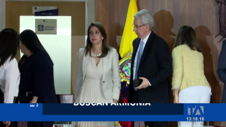 Enrique Herrería lidera el acercamiento institucional mientras el Ejecutivo envía nuevas reformas a la Asamblea.