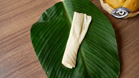 Detrás de su aparente simpleza hay técnica, memoria y saberes transmitidos de generación en generación. En este reportaje recorremos la historia del queso de hoja y cómo este sabor artesanal sigue vivo en hogares y caminos del Ecuador.