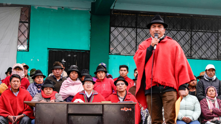 El presidente de la Ecuarunari, Leonidas Iza, durante una sesión en Toacazo, provincia de Cotopaxi, en 2025.