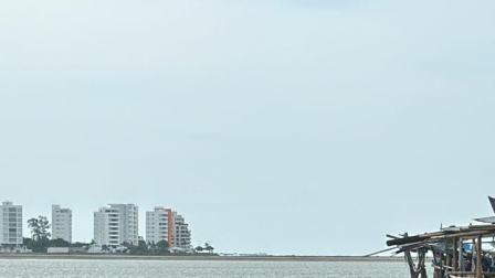 Hombres armados llegaron al muelle de San Vicente y abrieron fuego contra cinco personas.