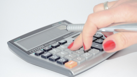 ¿Cómo calcular el pago si trabaja durante el feriado de Carnaval?