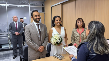 Más de 460 parejas hicieron cita para casarse en conmemoración de San Valentín.